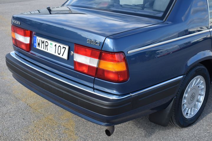 710825-12 Volvo 964 3.0, Right-hand drive -92 (WMR107)