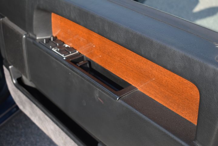 710825-14 Volvo 964 3.0, Right-hand drive -92 (WMR107)