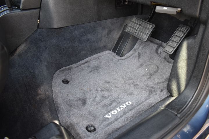 710825-17 Volvo 964 3.0, Right-hand drive -92 (WMR107)