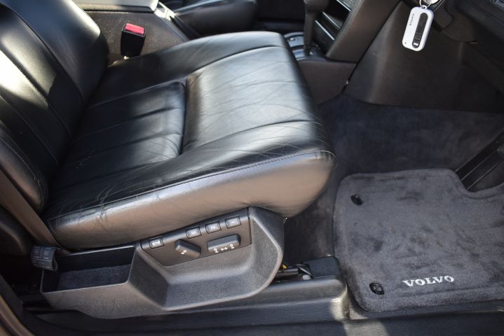 710825-16 Volvo 964 3.0, Right-hand drive -92 (WMR107)