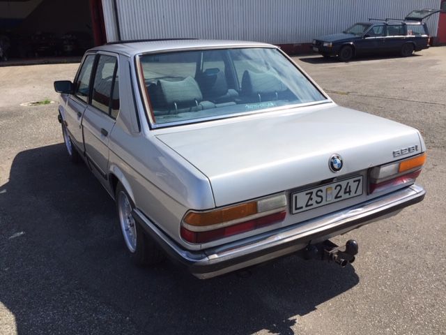 713446-4 BMW 528i -1983