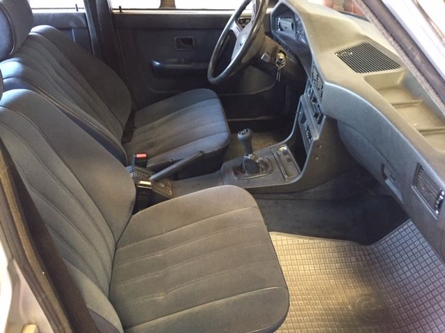 713446-8 BMW 528i -1983