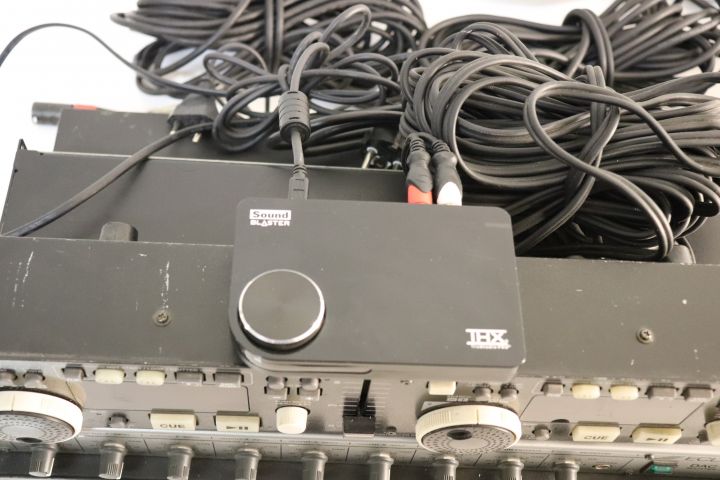 669700-11 Sound system Denon DN-D4000 mixer MX-1400