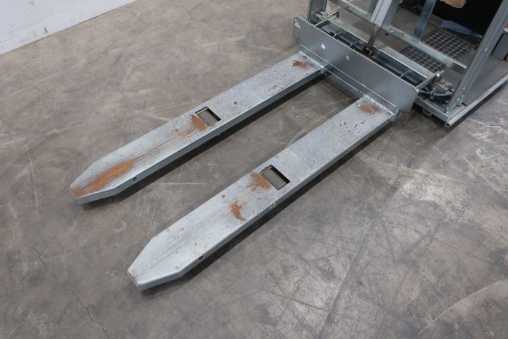 710879-2 Industrial truck Ergomover 607 AC-TT