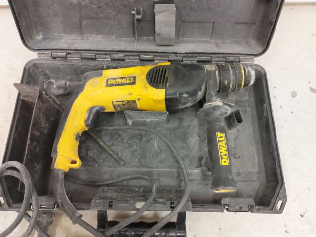 703606-5 Combi hammer DeWalt D25124 QS