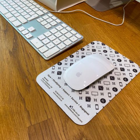 661747-3 Apple iMac Retina 5K 27 "Desktop (Late 2015) (3.2GHz / 16GB / 250GB)