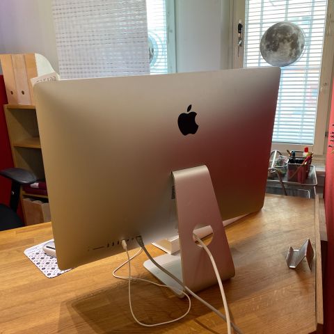 661747-6 Apple iMac Retina 5K 27 "Desktop (Late 2015) (3.2GHz / 16GB / 250GB)