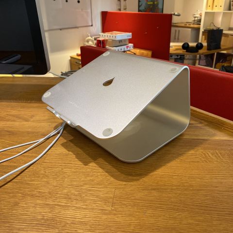 661749-7 Monitor Apple LED Cinema Display 27 "and other computer accessories