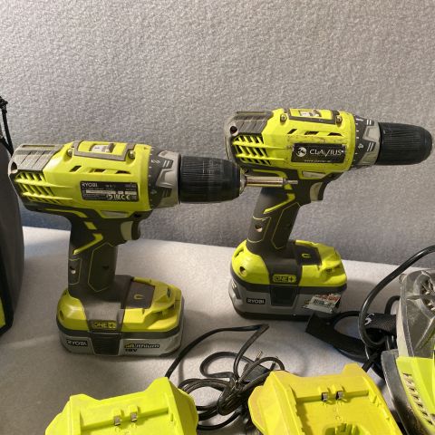 661778-2 Battery-powered hand tools Ryobii