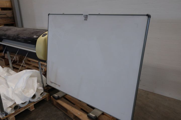 710890-7 Drawing table and plotter machine Lectra