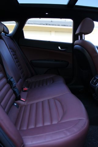 703667-19 Kia Optima SW 1.7CRDI GT-Line (diesel, 6600 mil, automatic)