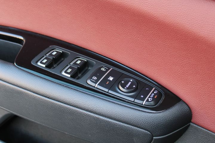 703667-26 Kia Optima SW 1.7CRDI GT-Line (diesel, 6600 mil, automatic)