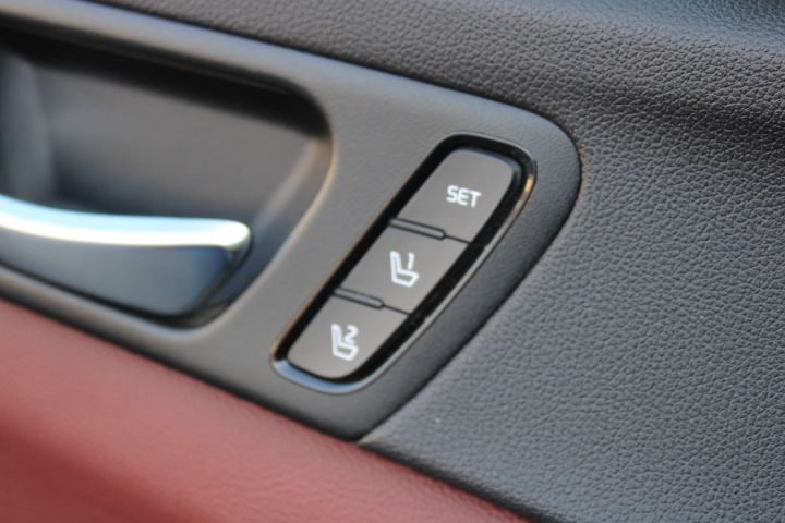 703667-27 Kia Optima SW 1.7CRDI GT-Line (diesel, 6600 mil, automatic)