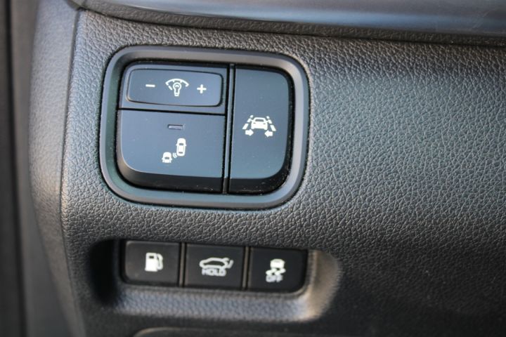 703667-28 Kia Optima SW 1.7CRDI GT-Line (diesel, 6600 mil, automatic)