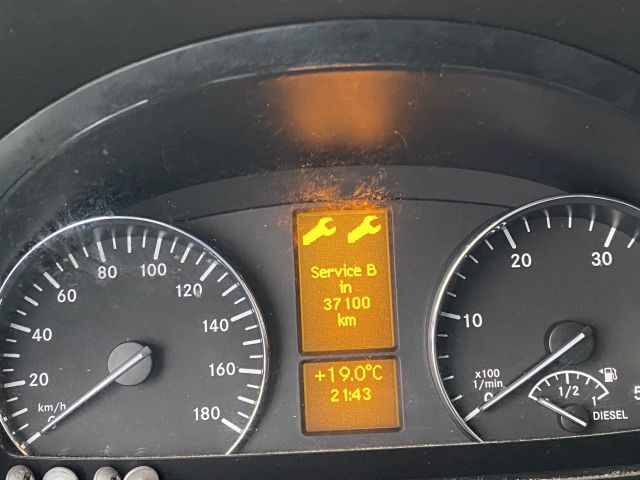 704443-58 Mercedes-Benz Sprinter Van 513 CDI - GNF831 -With Rear Lift