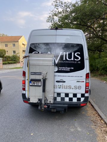 704443-4 Mercedes-Benz Sprinter Van 513 CDI - GNF831 -With Rear Lift