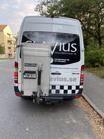 704443-9 Mercedes-Benz Sprinter Van 513 CDI - GNF831 -With Rear Lift