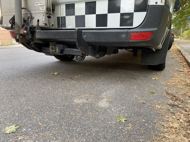 704443-32 Mercedes-Benz Sprinter Van 513 CDI - GNF831 -With Rear Lift