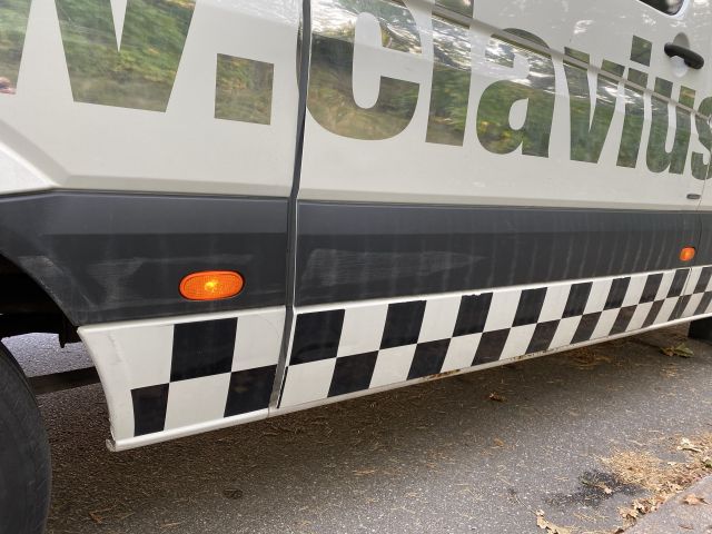 704443-37 Mercedes-Benz Sprinter Van 513 CDI - GNF831 -With Rear Lift