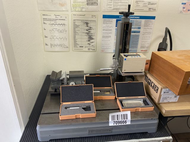 709666-1 Surface level meter Mitutoyo Surftest 401