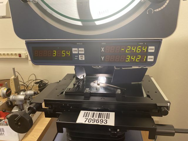 709693-5 Profile projector Mitutoyo PJ-A3000