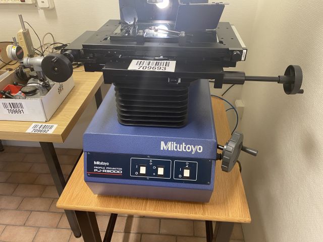 709693-6 Profile projector Mitutoyo PJ-A3000