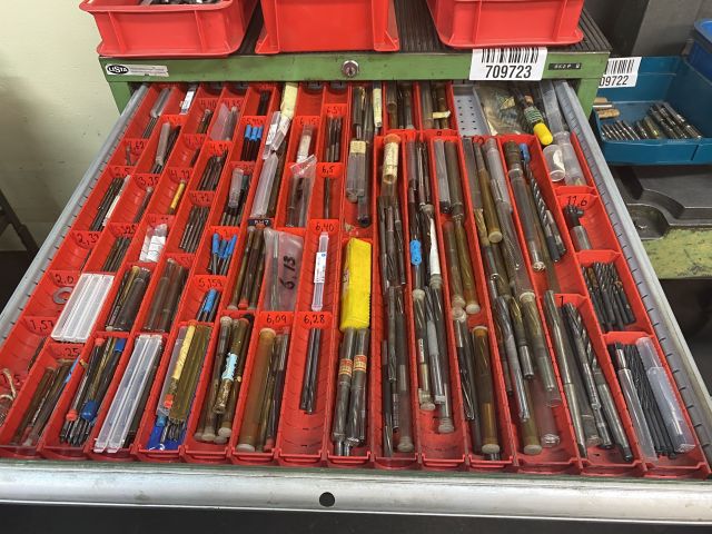 709723-2 Workshop cabinet LISTA with reamers, drill