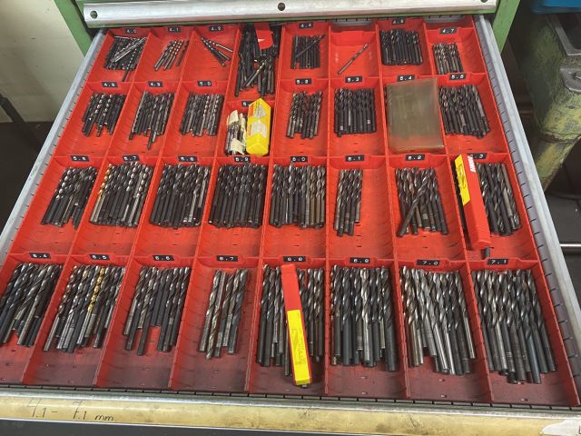 709723-5 Workshop cabinet LISTA with reamers, drill