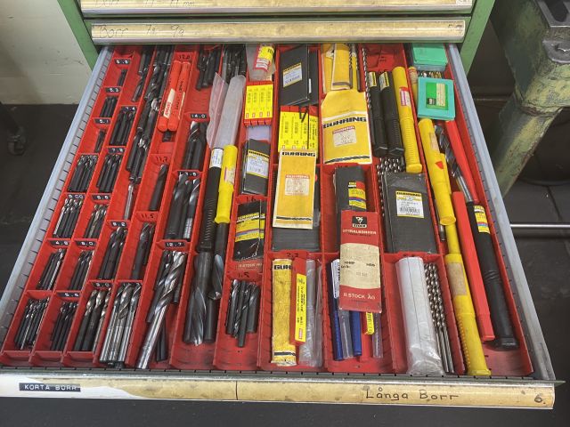 709723-7 Workshop cabinet LISTA with reamers, drill