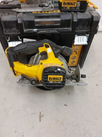 703723-6 Jigsaw, Circular Saw & Lamp DeWalt DCS331 / DCS391 / DCL050