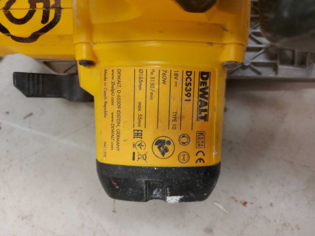 703723-7 Jigsaw, Circular Saw & Lamp DeWalt DCS331 / DCS391 / DCL050