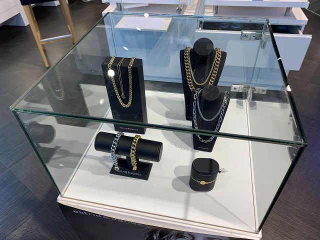 711407-12 Astrid and Agnes store jewelry