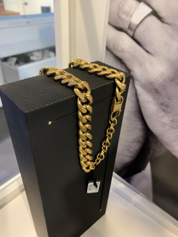 711419-16 ARock and Fossil store stock jewelry