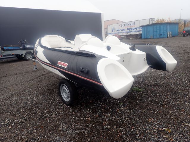 618398-3 Gummibåt SUZUMAR med tillhörande båtvagn