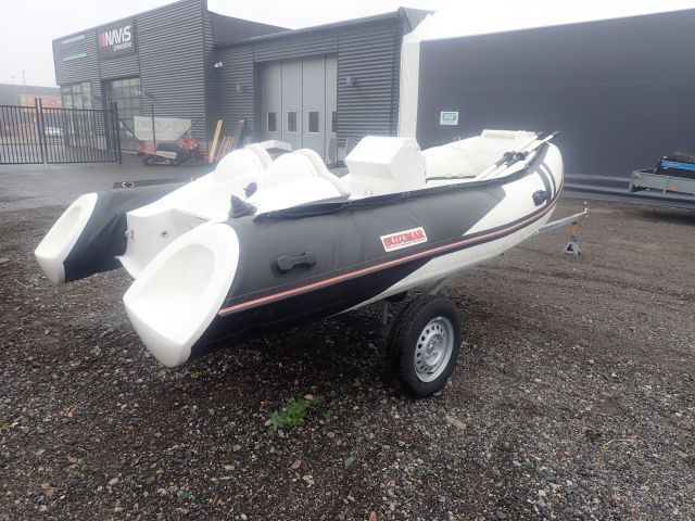 618398-5 Gummibåt SUZUMAR med tillhörande båtvagn