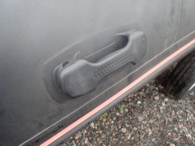 618398-16 Gummibåt SUZUMAR med tillhörande båtvagn