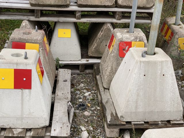 631695-2 Ca 20 betongsuggor