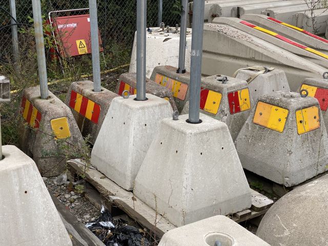 631695-4 Ca 20 betongsuggor