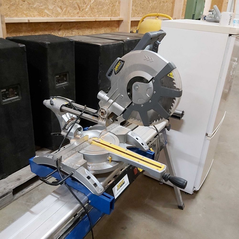 578301-1 Meec miter saw with saw table.