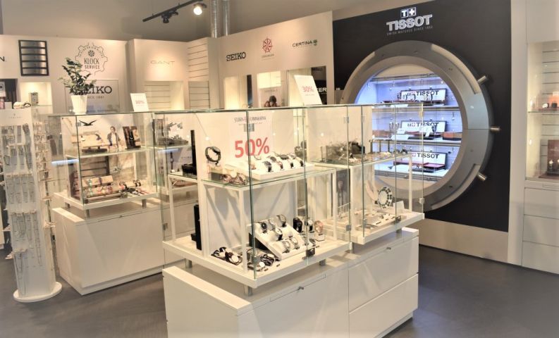 711446-1 Shop fittings wall-mounted lockable display cabinet lighting etc.