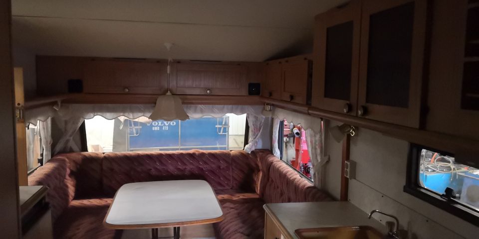 714909-21 Polar 550 GLE Caravan -89