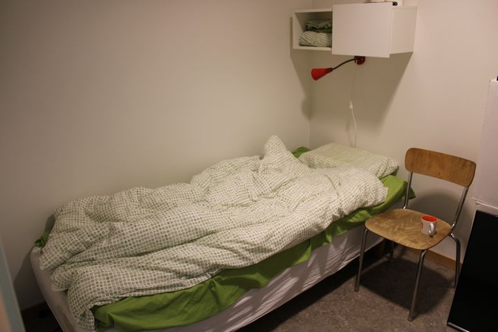 660956-2 Rest room - 2x TV / Monitors Samsung / LG, Massage table and bed 90 cm