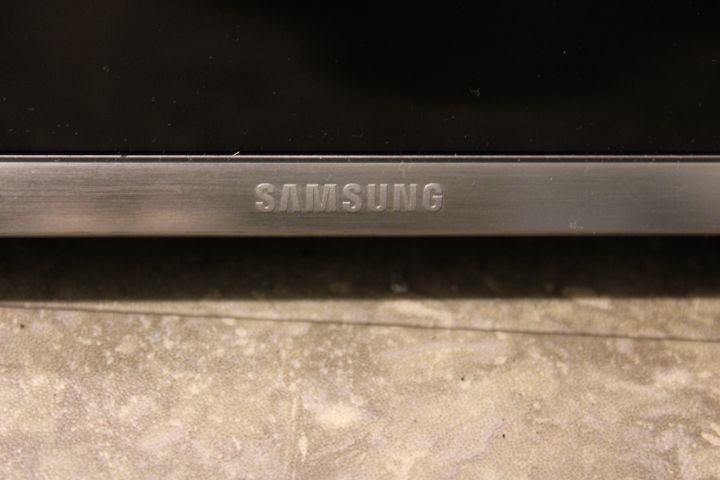 660956-7 Rest room - 2x TV / Monitors Samsung / LG, Massage table and bed 90 cm