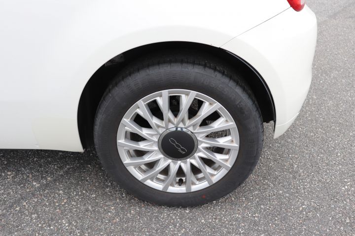 714872-22 Fiat 500 1.2 Lounge 69hp Panorama Roof -16 (YDT334)