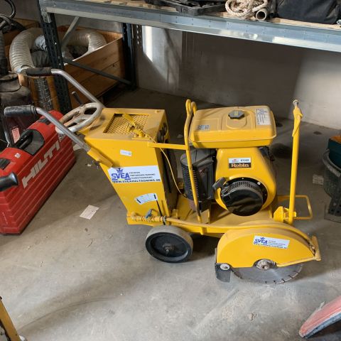 715221-1 Floor saw Robin EY40, petrol powered