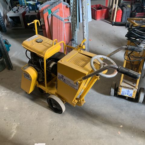 715221-6 Floor saw Robin EY40, petrol powered