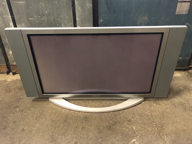 715561-1 Plasma TV - Samsung 42 "
