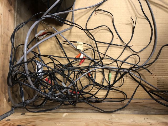 715565-10 Sound system