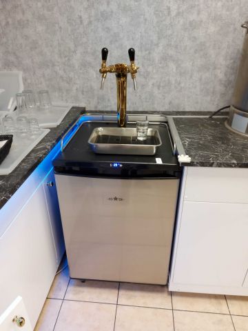 703827-2 Kegerator with 2 taps, Mangrove Jack´s