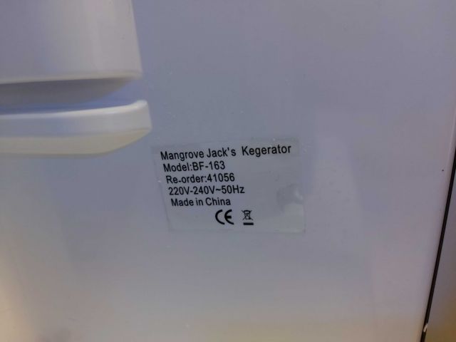 703827-6 Kegerator with 2 taps, Mangrove Jack´s